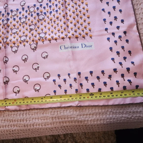 Silk Christian Dior 75 x 77 Approx Square Scarf Pink Floral Silk - Picture 4 of 6